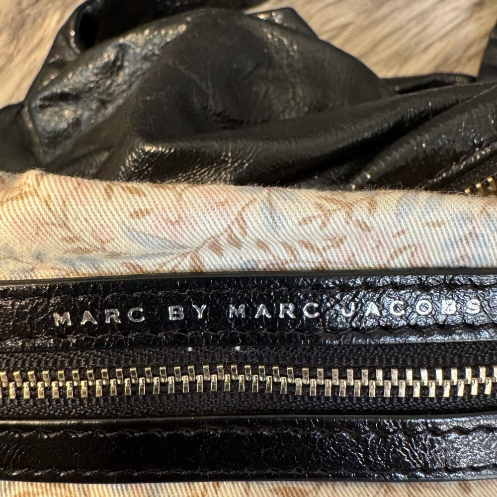 Marc by Marc Jacobs Chic Black Leather Shoulder Bag PRICE FIRM - Picture 2 of 10